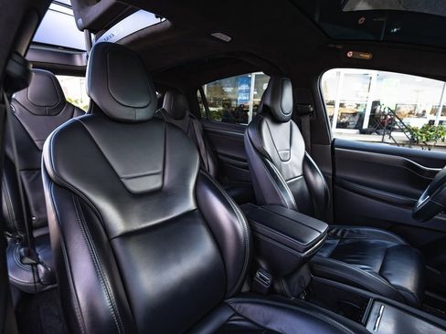 Used 2017 Tesla Model X 100D image 35