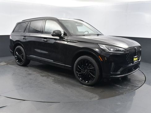 New 2026 Lincoln Aviator Reserve image 3
