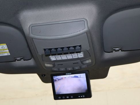 Used 2018 Ford F550 2WD Crew Cab Super Duty image 23