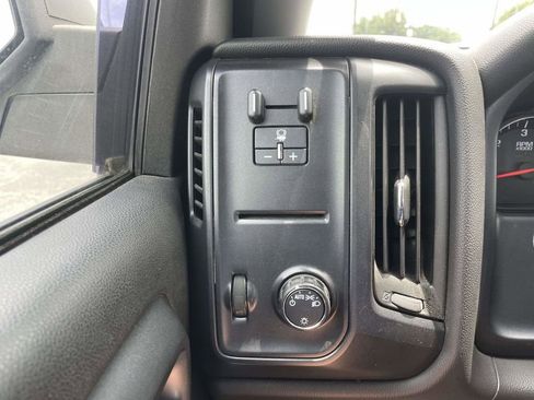 Used 2015 GMC Sierra 2500 2WD Double Cab w/ Sierra Convenience Package image 25