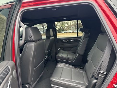 Used 2024 GMC Yukon Denali image 10