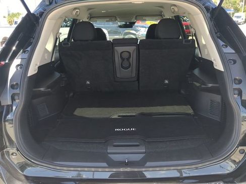 Used 2019 Nissan Rogue S w/ Special Edition Package FWD image 13