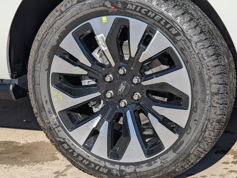 New 2026 Ford Expedition Max Platinum w/ Driver's Package image 9