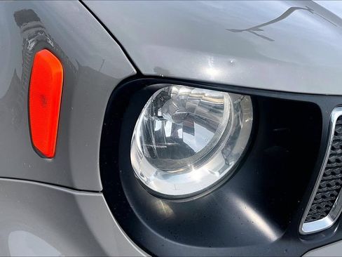 Used 2020 Jeep Renegade Latitude w/ Cold Weather Group AWD/4WD image 27