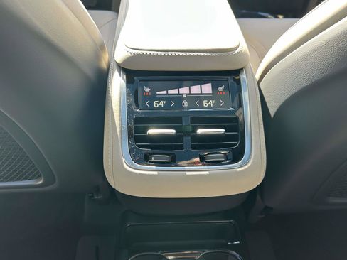 New 2026 Volvo XC90 B5 Plus image 18