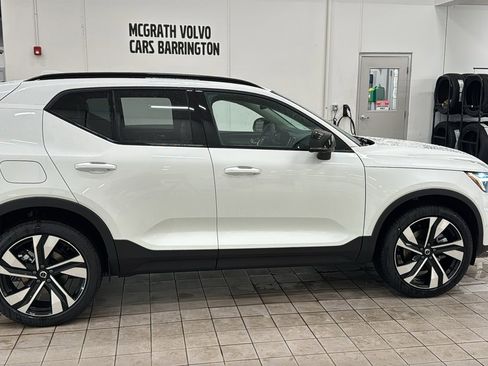 New 2026 Volvo XC40 B5 Ultra w/ Climate Package image 4