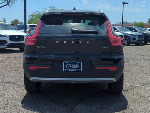 New 2025 Volvo XC40 B5 Core w/ Protection Package Premier image 8