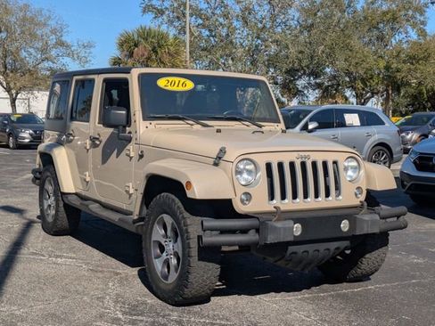 Used 2016 Jeep Wrangler Unlimited Sahara w/ Dual Top Group image 3