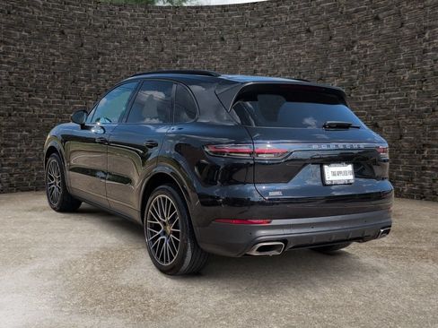 Used 2021 Porsche Cayenne AWD/4WD image 5
