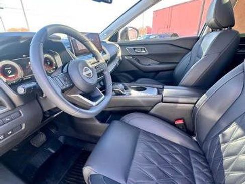 Certified 2024 Nissan Rogue Platinum w/ Platinum Premium Package image 24