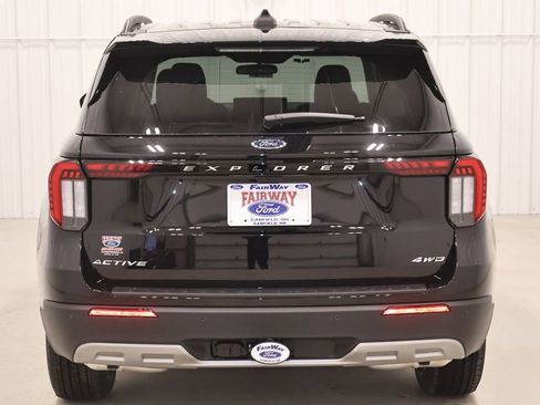 New 2026 Ford Explorer Active AWD/4WD image 8