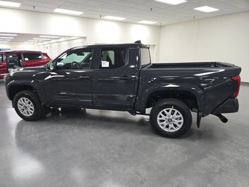 New 2026 Toyota Tacoma SR5 AWD/4WD image 3
