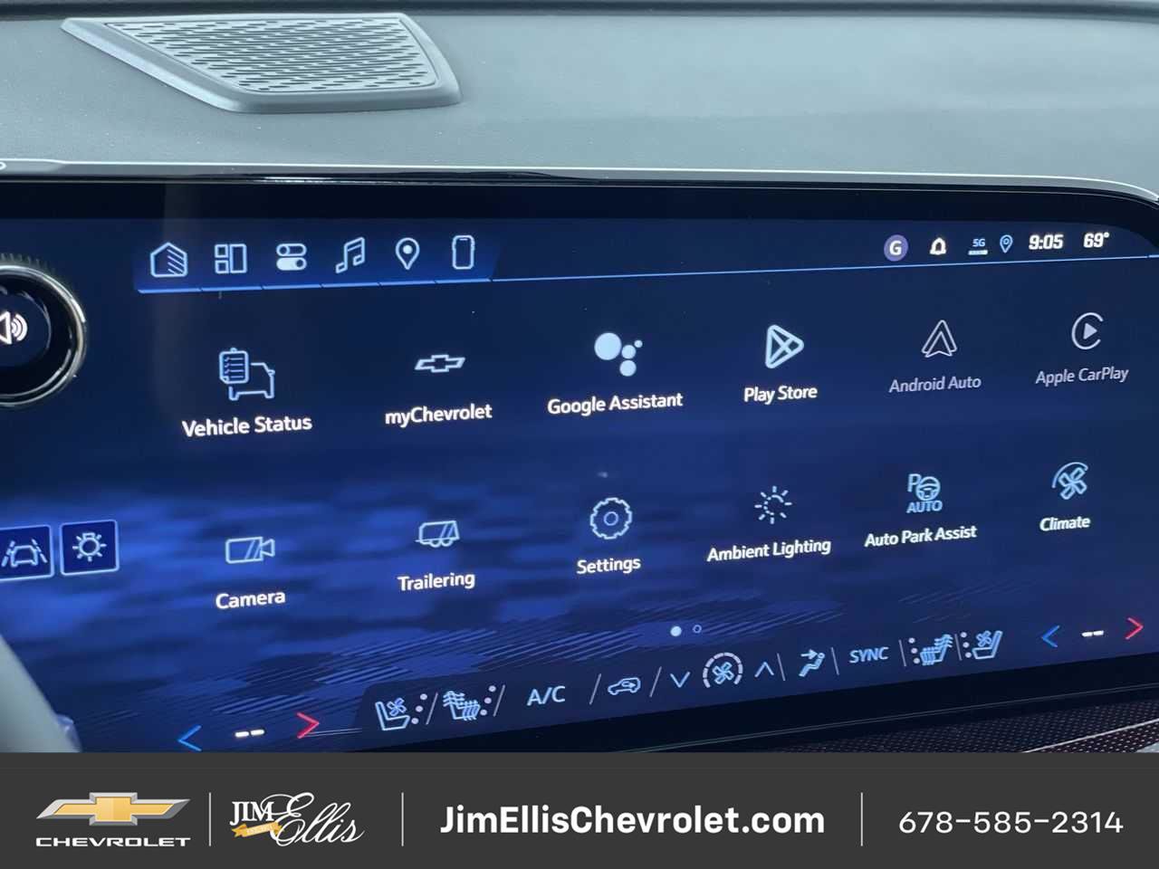 New 2026 Chevrolet Traverse RS w/ LPO, Floor Liner Package AWD/4WD image 15