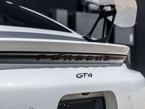 Used 2020 Porsche 718 Cayman GT4 RWD image 14
