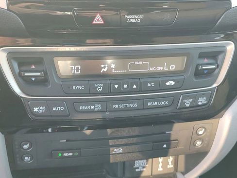 Used 2017 Honda Pilot Elite image 17