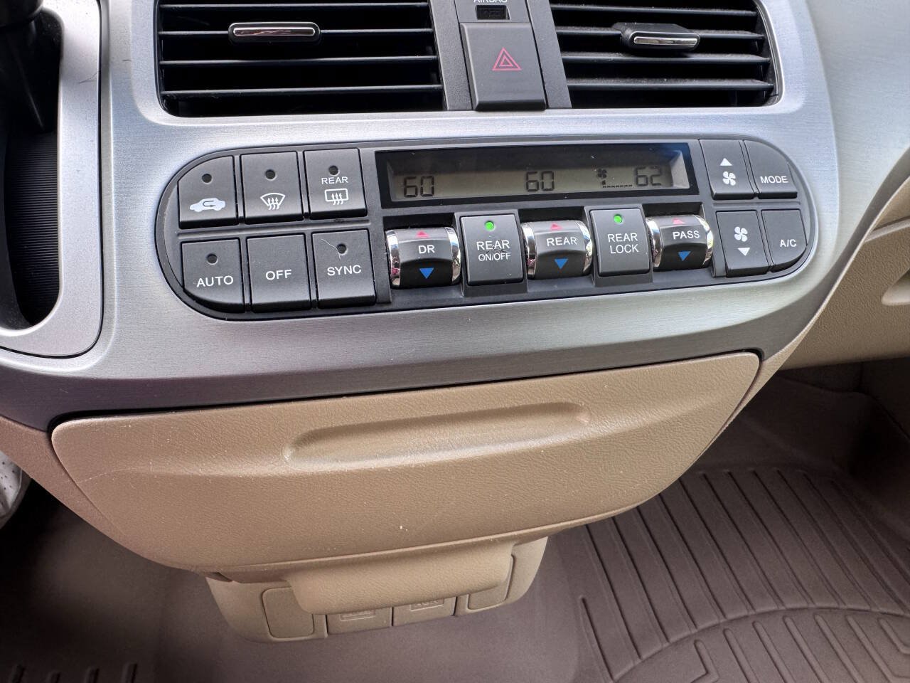Used 2009 Honda Odyssey EX image 24