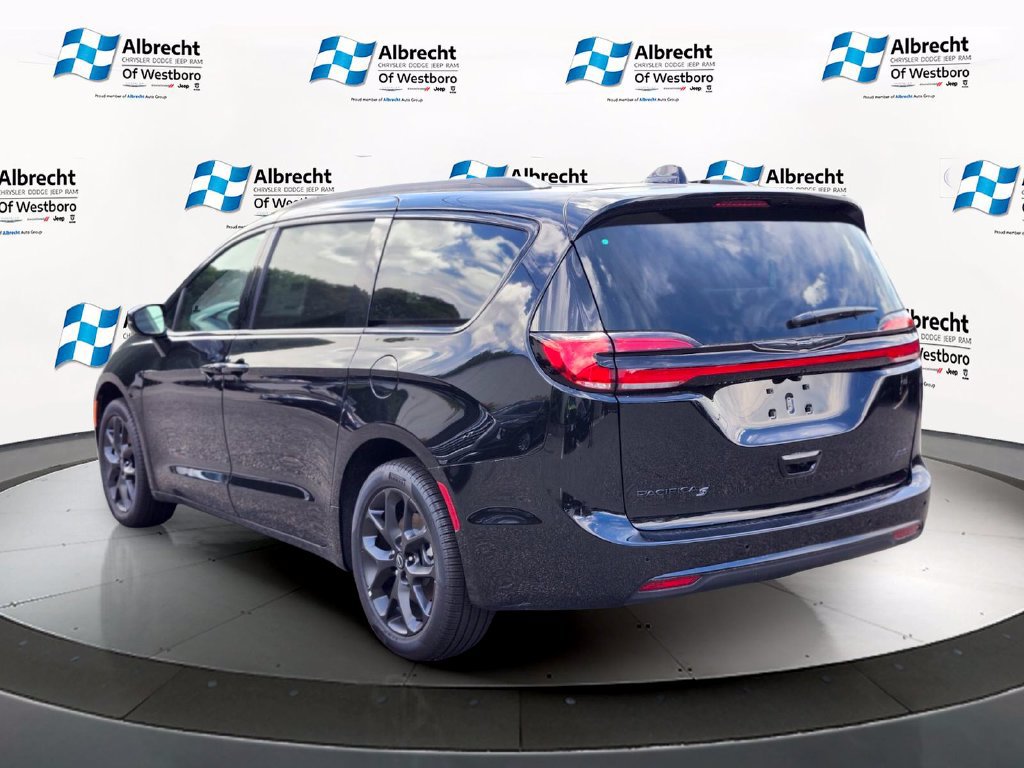 New 2026 Chrysler Pacifica Select w/ S Appearance Package AWD/4WD image 3