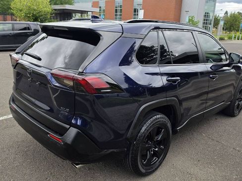 Used 2019 Toyota RAV4 XLE AWD/4WD image 5