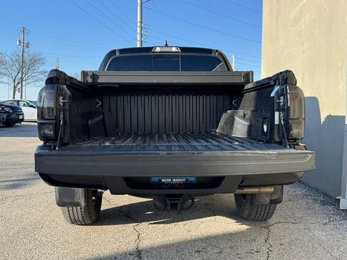 Used 2023 Toyota Tacoma TRD Off-Road w/ TRD Premium Off Road Package image 33