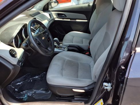 Used 2015 Chevrolet Cruze LT FWD image 15