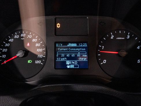 Used 2021 Mercedes-Benz Sprinter 2500 w/ Driver Convenience Package image 16