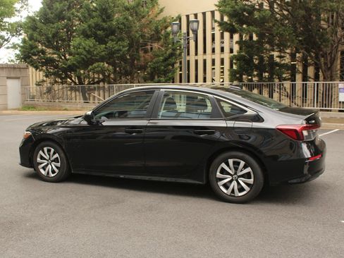 Used 2025 Honda Civic LX image 9