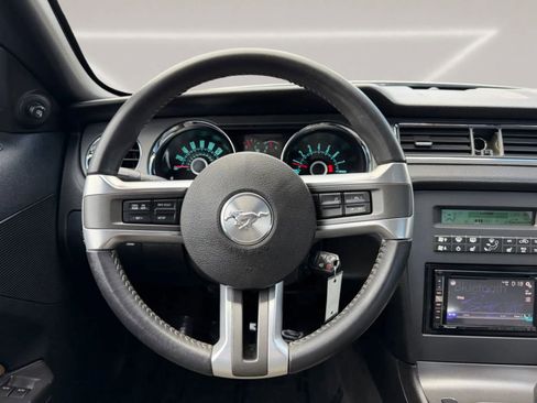 Used 2013 Ford Mustang Coupe RWD image 16