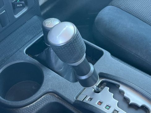 Used 2007 Toyota FJ Cruiser 4WD image 17