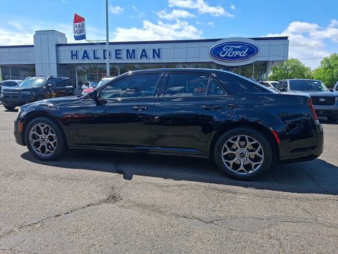 Used 2017 Chrysler 300 S AWD/4WD image 4