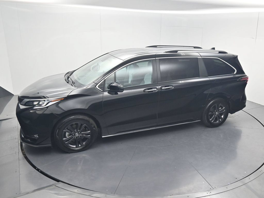 Used 2024 Toyota Sienna XSE w/ XSE Plus Package AWD/4WD image 46