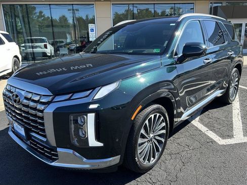 Used 2025 Hyundai Palisade Calligraphy AWD/4WD image 2