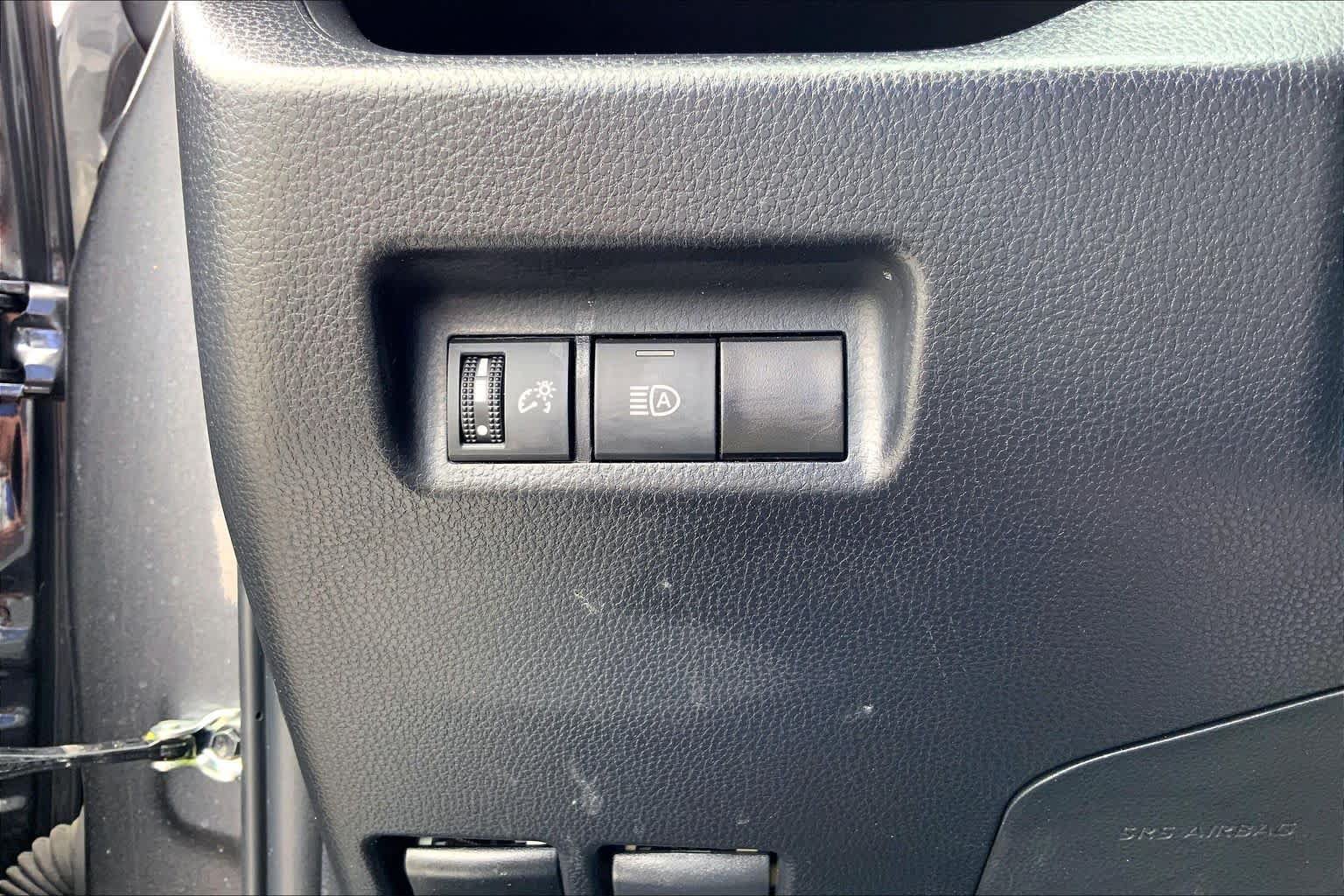 Certified 2024 Toyota RAV4 XLE FWD image 33