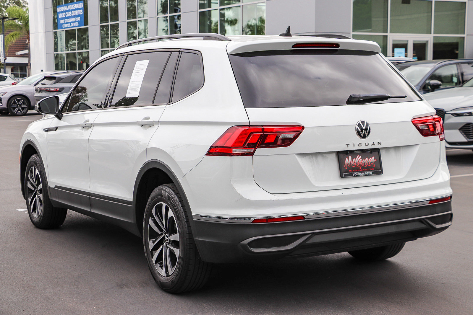 Used 2022 Volkswagen Tiguan S FWD image 8
