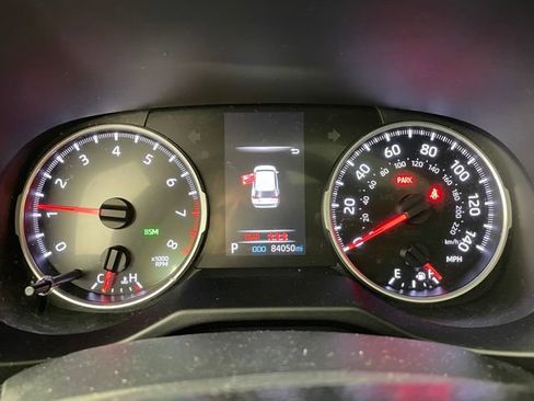 Used 2019 Toyota RAV4 XLE w/ Convenience Package AWD/4WD image 5