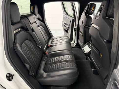 Used 2022 Rivian R1T Launch Edition image 18