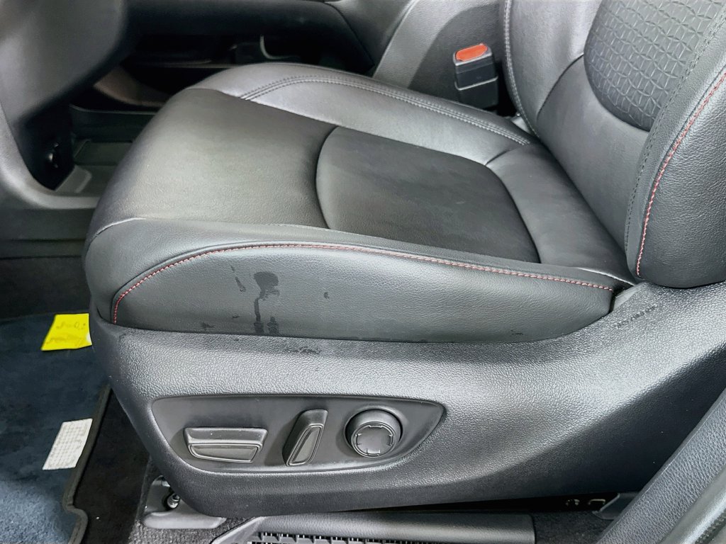 Used 2026 Toyota Sienna XSE FWD image 19