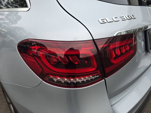 Used 2022 Mercedes-Benz GLC 300 4MATIC image 33