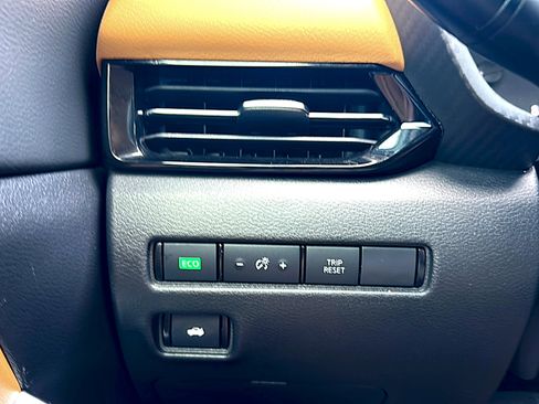 Used 2020 Nissan Sentra SV w/ SV Premium Package image 36