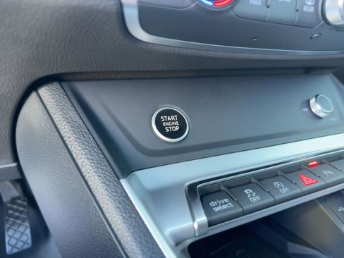 New 2025 Audi Q3 2.0T Premium image 26