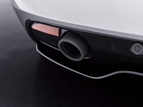 Used 2016 Aston Martin DB9 GT RWD image 40
