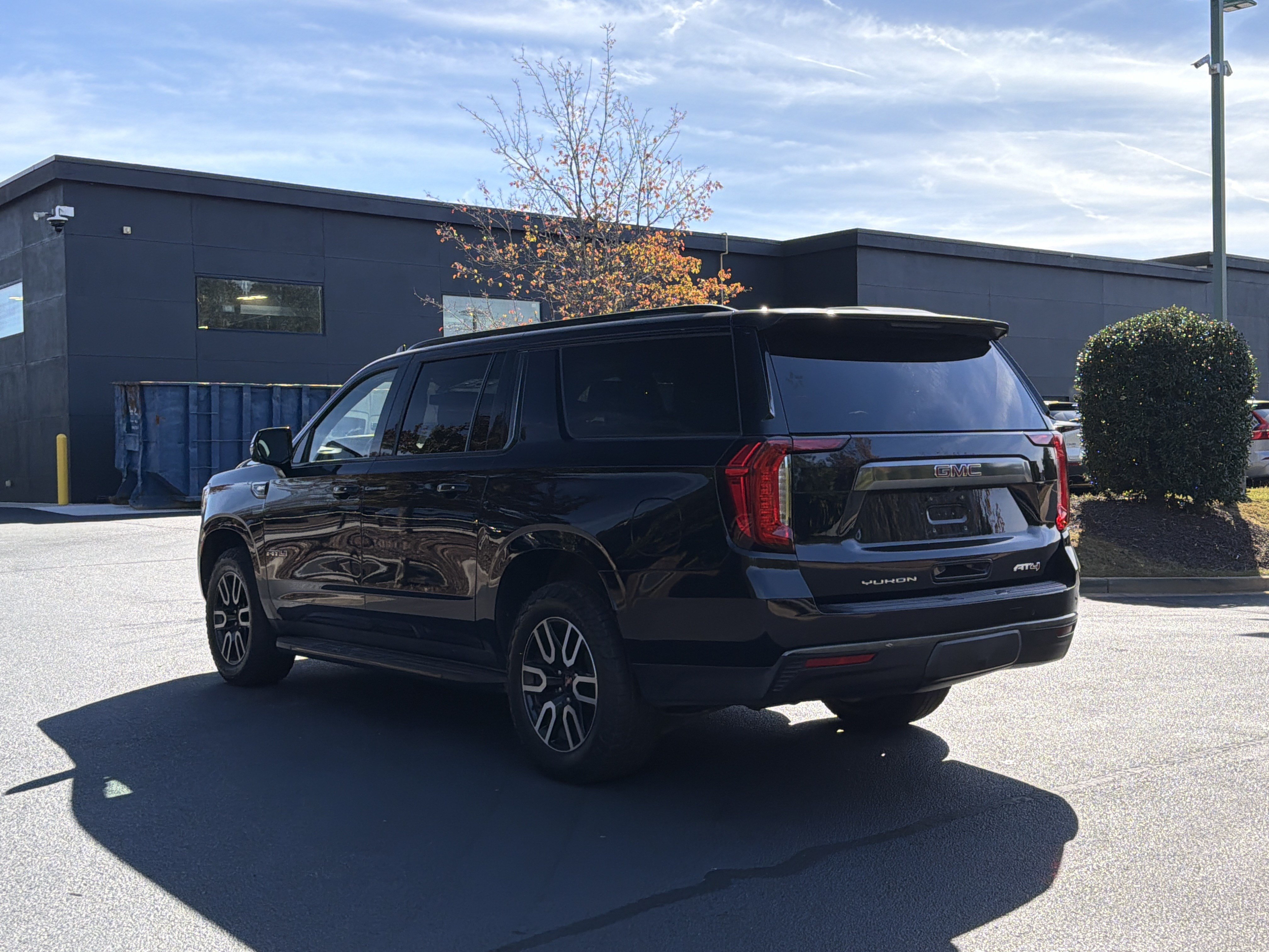 Used 2021 GMC Yukon XL AT4 w/ Rear Media and Nav Package AWD/4WD image 13