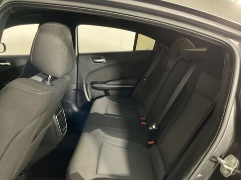 Used 2022 Dodge Charger SXT AWD/4WD image 39