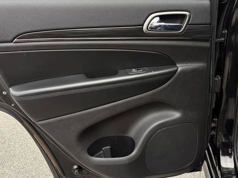 Used 2019 Jeep Grand Cherokee Limited X AWD/4WD image 29