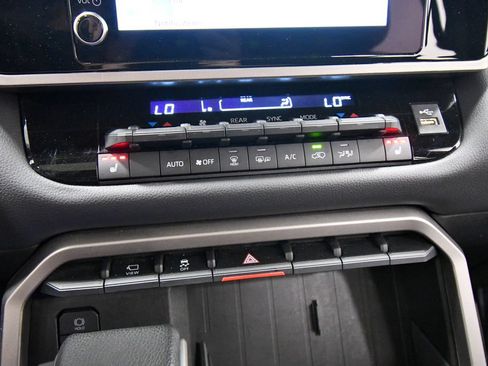 Used 2025 Toyota Sequoia SR5 AWD/4WD image 27