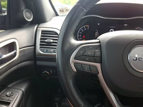Used 2022 Jeep Grand Cherokee Laredo X AWD/4WD image 21