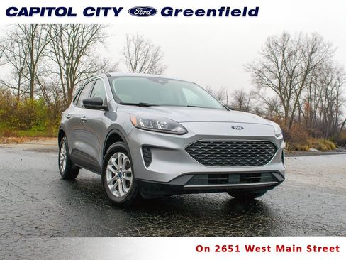 Used 2022 Ford Escape SE w/ Cold Weather Package image 1