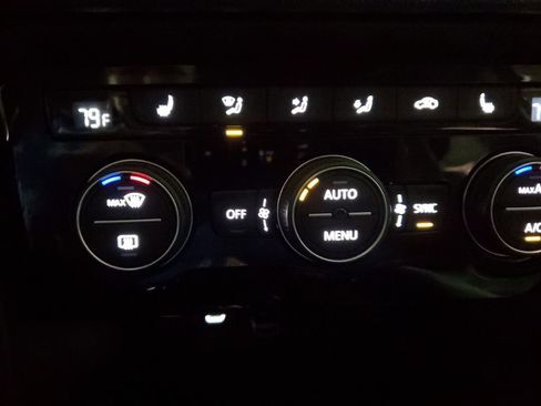 Certified 2023 Volkswagen Taos SEL image 68