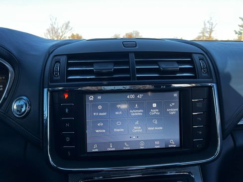 Used 2017 Lincoln Continental Black Label w/ Rear-seat Package image 34