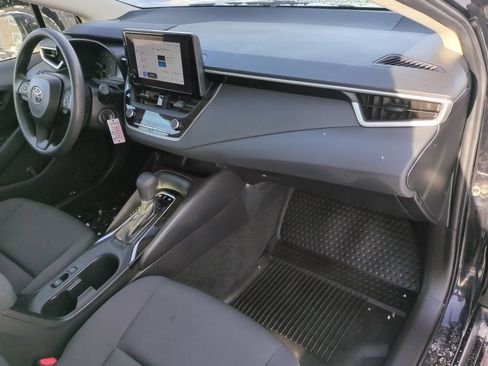Used 2023 Toyota Corolla LE image 28