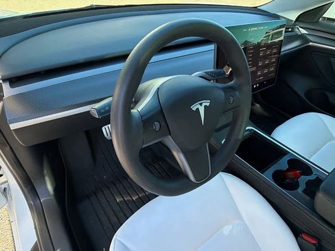 Used 2023 Tesla Model 3 Performance image 10